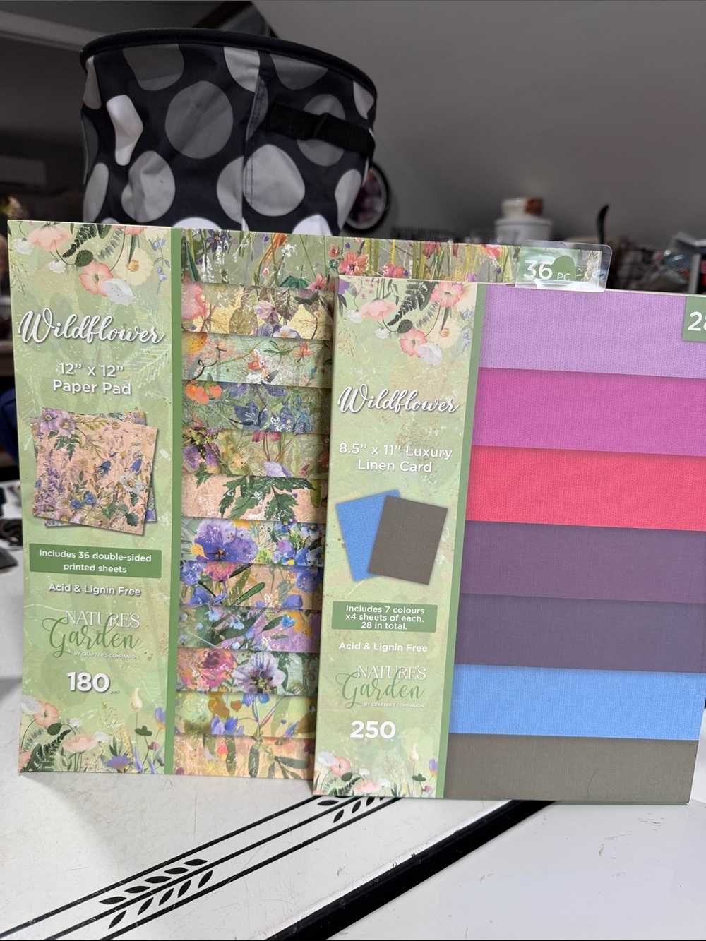 Crafters Companion Wildflowers Floral Paper Pad & Luxury Linen Card